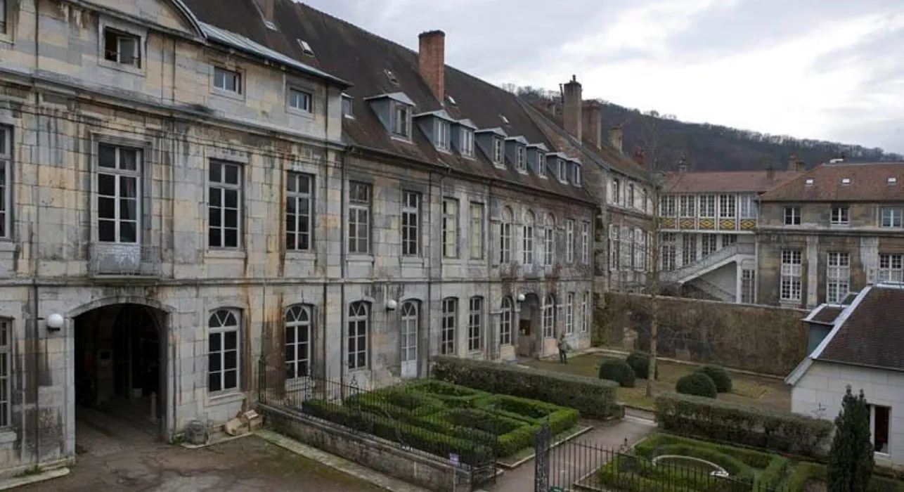 Visite de l’hôtel de Courbouzon-Villefrancon