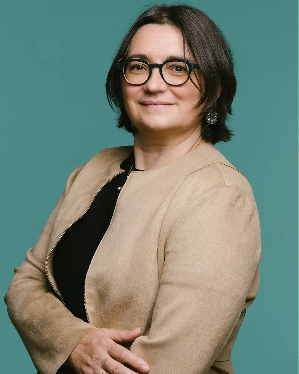 nadia crini